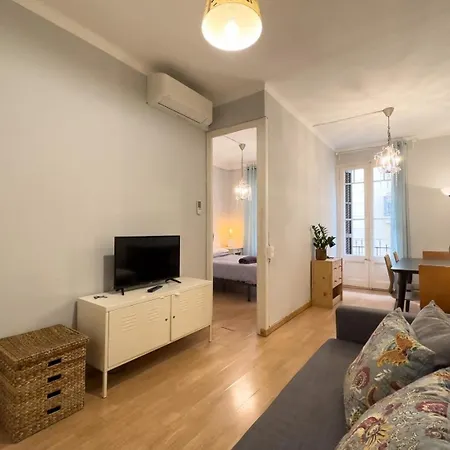 Fuer 3 Personen Ca 40 Qm In Barcelona-gracia, Costa Brava Costa Del Maresme ברצלונה
